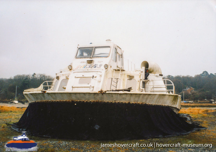 AP1-88 hovercraft with SAS, derelict craft -  (credit: The <a href='http://www.hovercraft-museum.org/' target='_blank'>Hovercraft Museum Trust</a>).